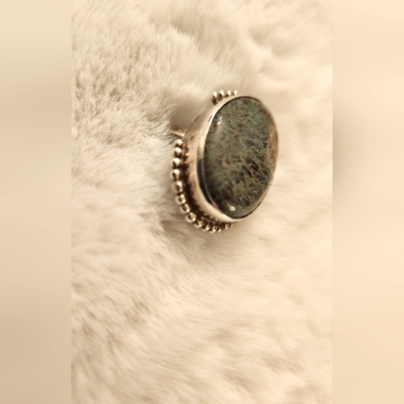 Crystal Stone Silver Ring - Picture 3 of 6